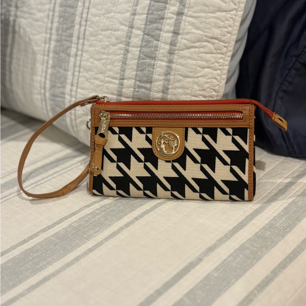 Spartina 449 Orange, Navy and Cream Wristlet with Gold hardware. Cross posted.